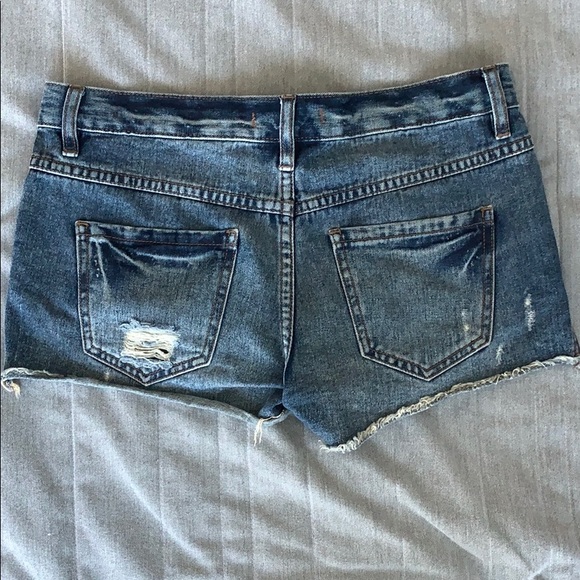Free People Distressed Jean Shorts Size 24 - Picture 4 of 6